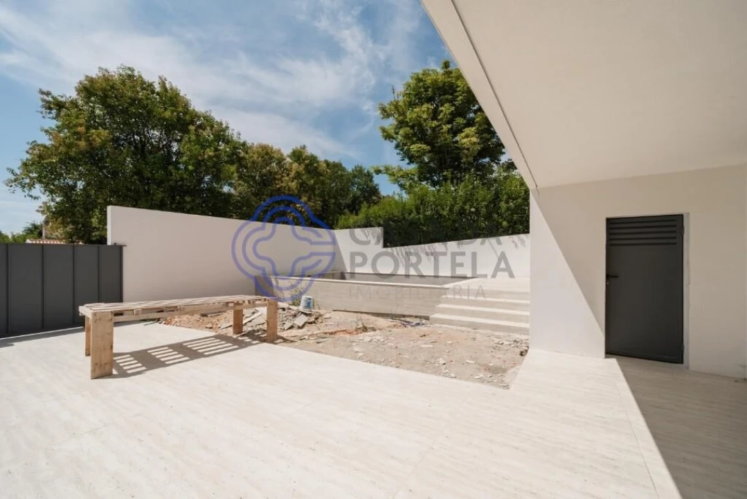 Moradia T4 para Venda em Cidade da Maia Foto 8