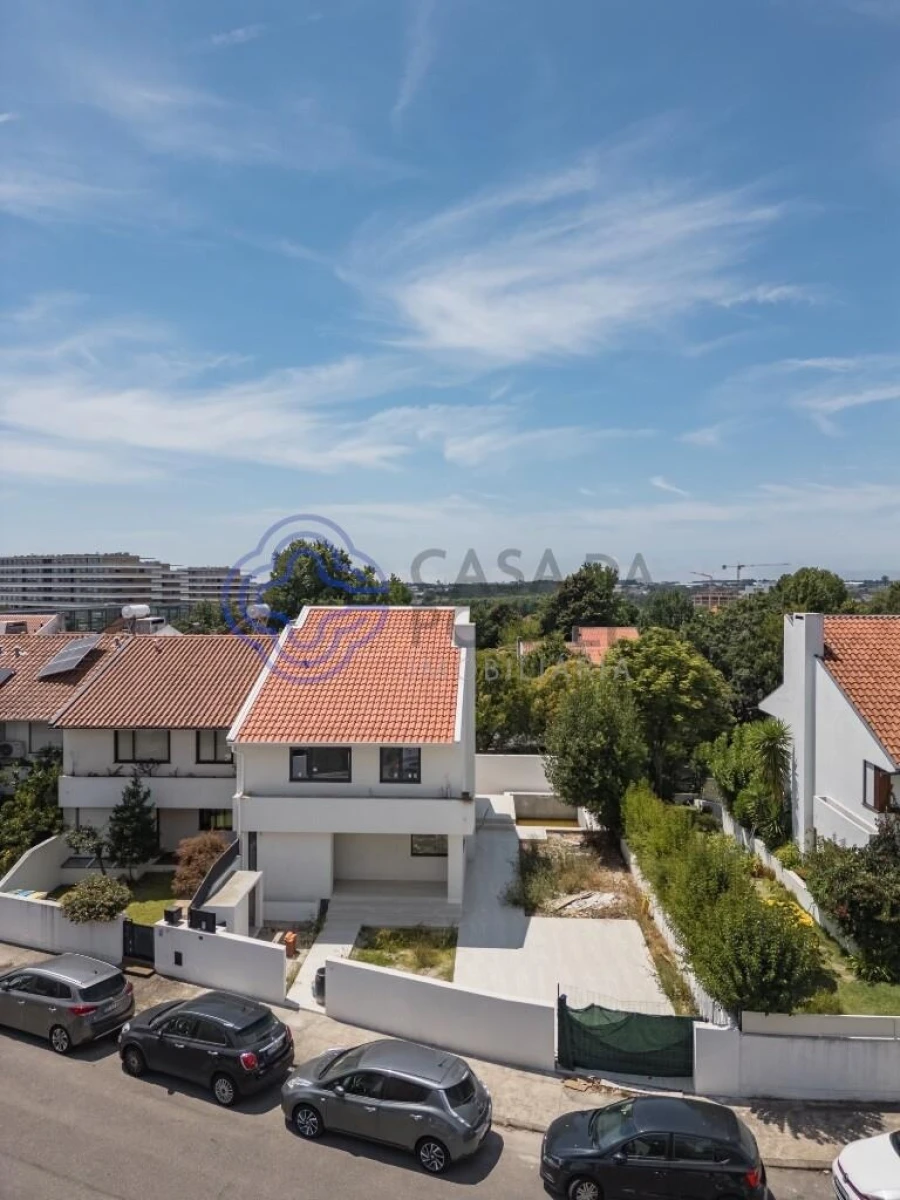 Moradia T4 para Venda em Cidade da Maia Foto 33