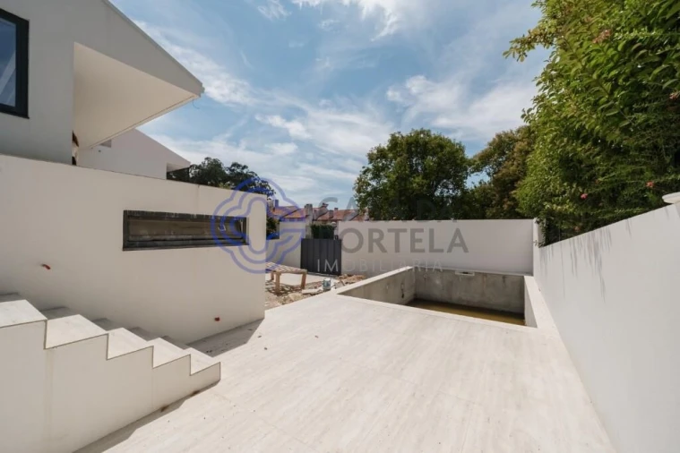 Moradia T4 para Venda em Cidade da Maia Foto 4