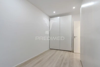 Apartamento T3 para Venda em Beato