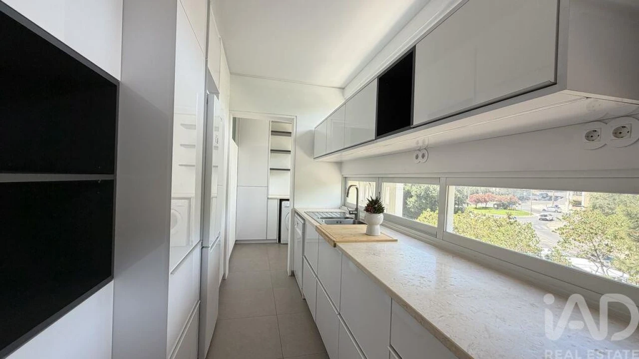 Apartamento T2 para Arrendamento em Carcavelos e Parede Foto 13