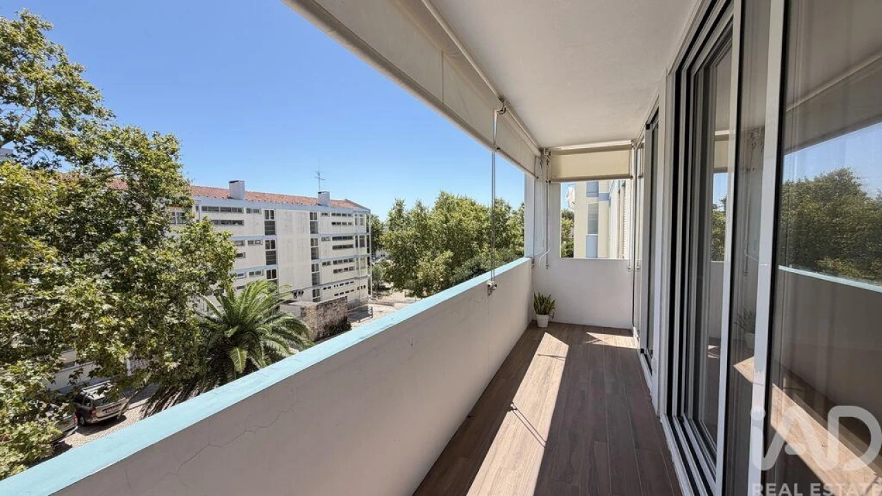 Apartamento T2 para Arrendamento em Carcavelos e Parede Foto 6