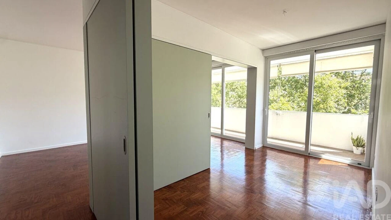 Apartamento T2 para Arrendamento em Carcavelos e Parede Foto 4