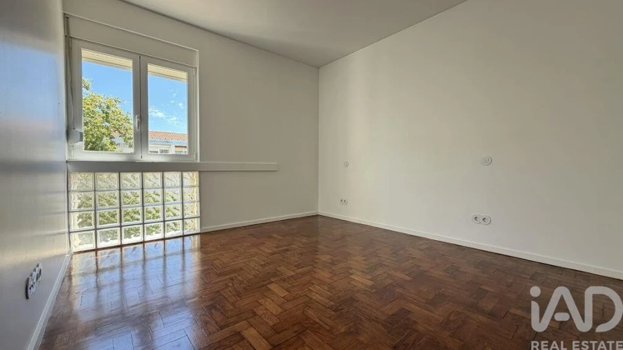 Apartamento T2 para Arrendamento em Carcavelos e Parede Foto 18