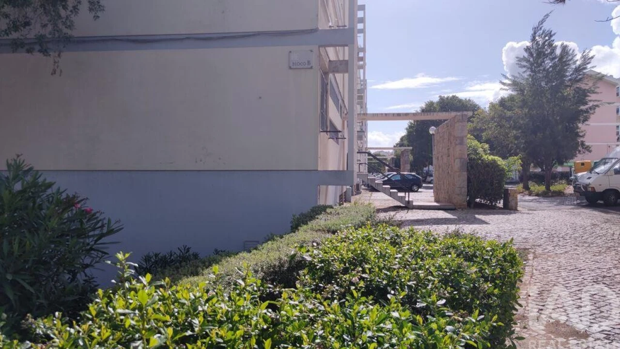 Apartamento T2 para Arrendamento em Carcavelos e Parede Foto 23