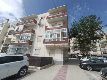 Apartamento T2 para Venda em Azeitão (São Lourenço e São Simão)
