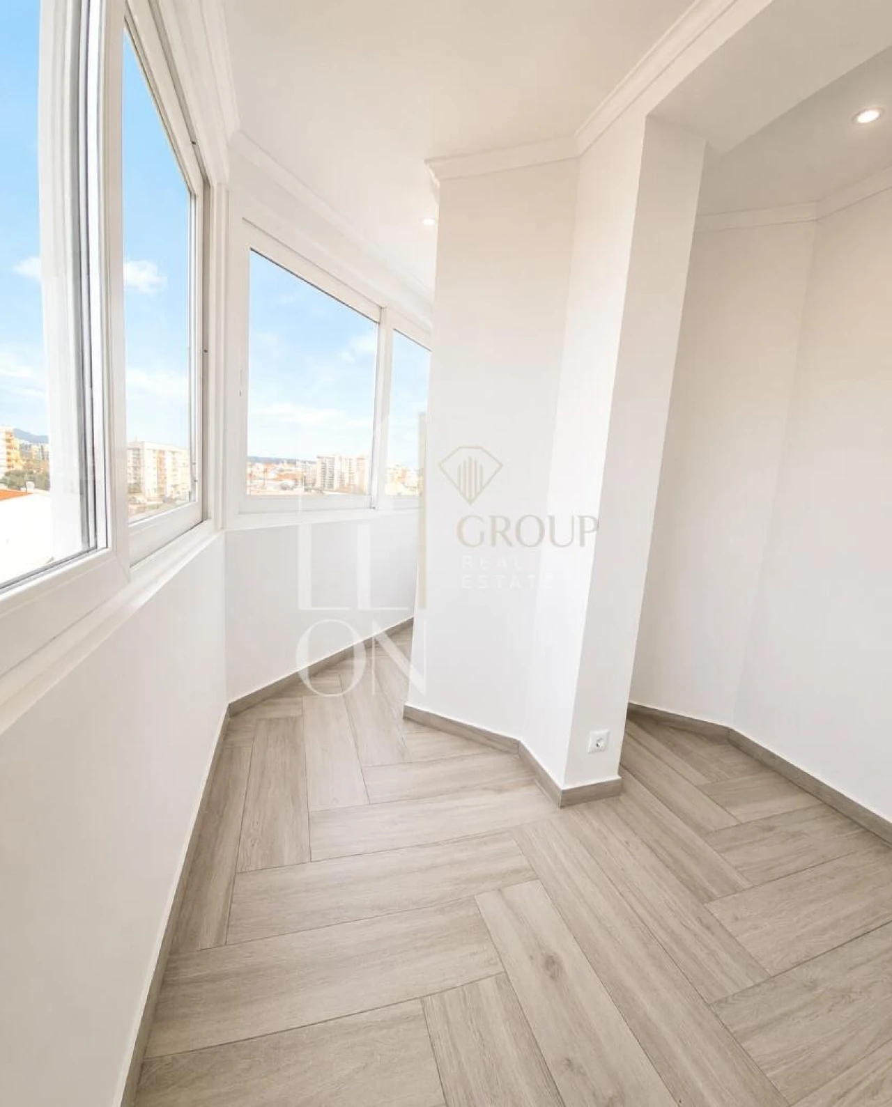 Apartamento T2 para Venda em Portimão Foto 11