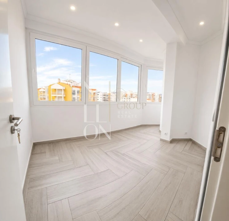 Apartamento T2 para Venda em Portimão Foto 10