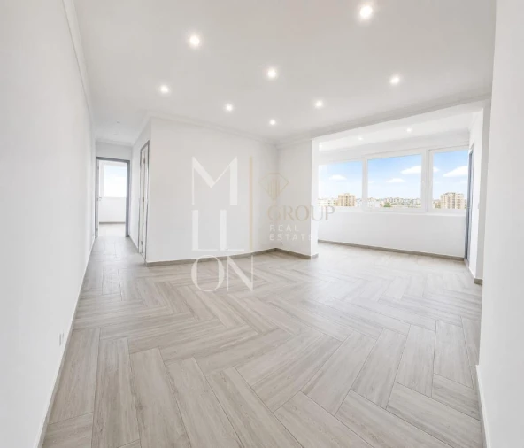 Apartamento T2 para Venda em Portimão Foto 5
