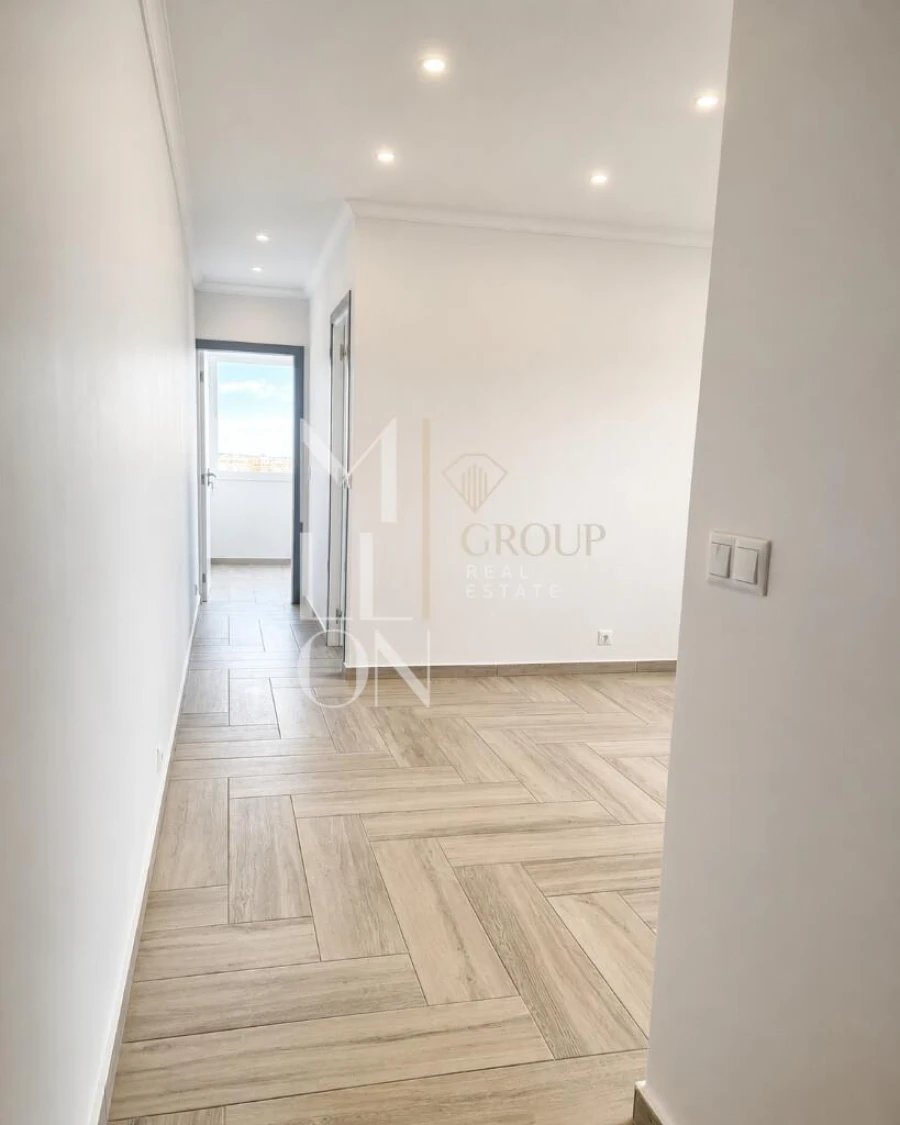 Apartamento T2 para Venda em Portimão Foto 3