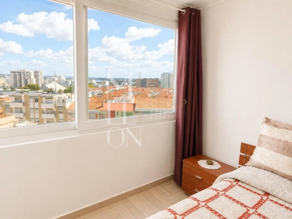 Apartamento T2 para Venda em Portimão Foto 10