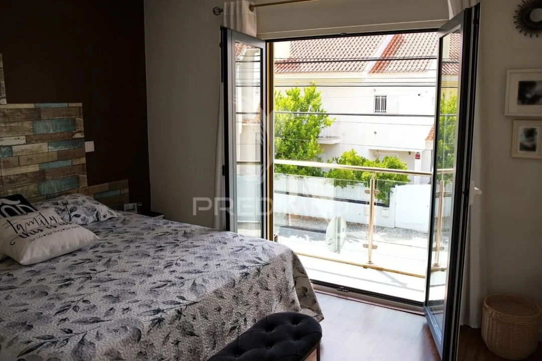 Moradia T3 para Venda em Quinta do Conde Foto 5