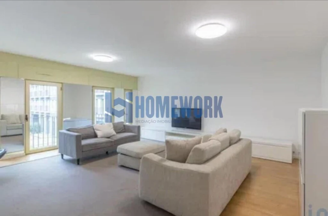 Apartamento T3 para Arrendamento em Avenidas Novas Foto 2