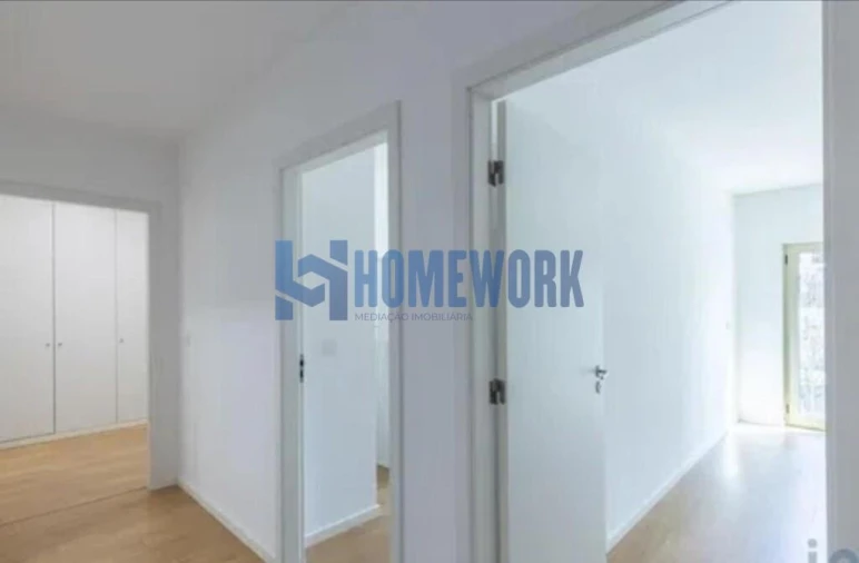 Apartamento T3 para Arrendamento em Avenidas Novas Foto 5