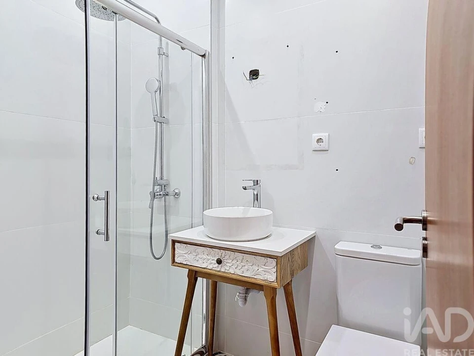 Apartamento T1 para Venda em Cedofeita, Santo Ildefonso, Sé, Miragaia, São Nicolau e Vitória Foto 4