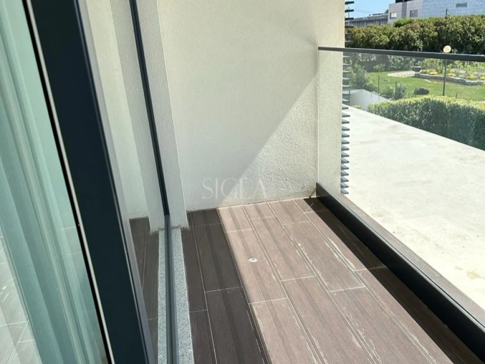 Moradia T3 para Arrendamento em Madalena Foto 23