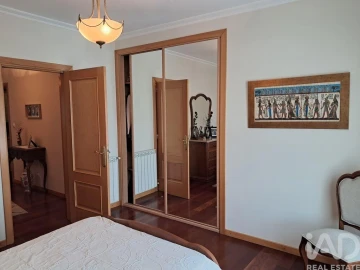 Apartamento T3 para Venda em Mazedo e Cortes