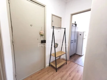 Apartamento T2 para Venda em Além da Ribeira e Pedreira