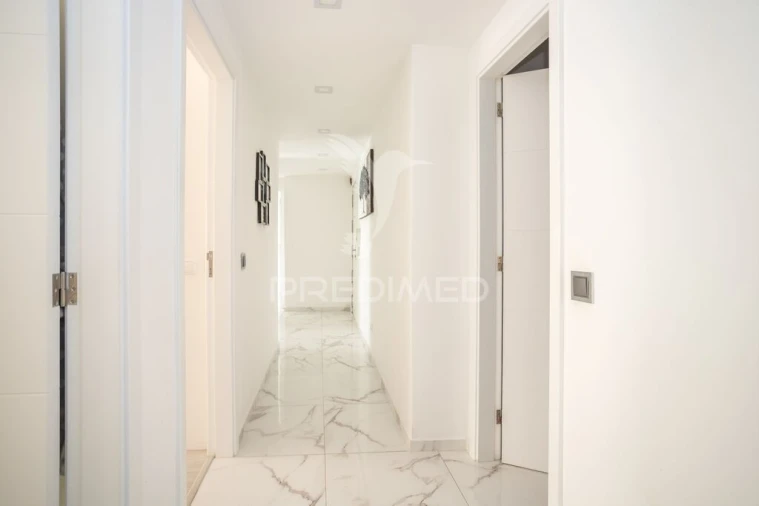 Apartamento T2 para Venda em Laranjeiro e Feijó Foto 17