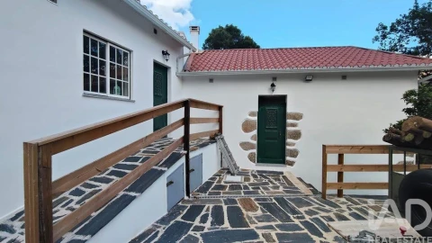 Moradia T2 para Arrendamento em Castanheira de Pêra e Coentral
