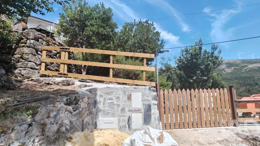 Moradia T2 para Arrendamento em Castanheira de Pêra e Coentral Foto 5