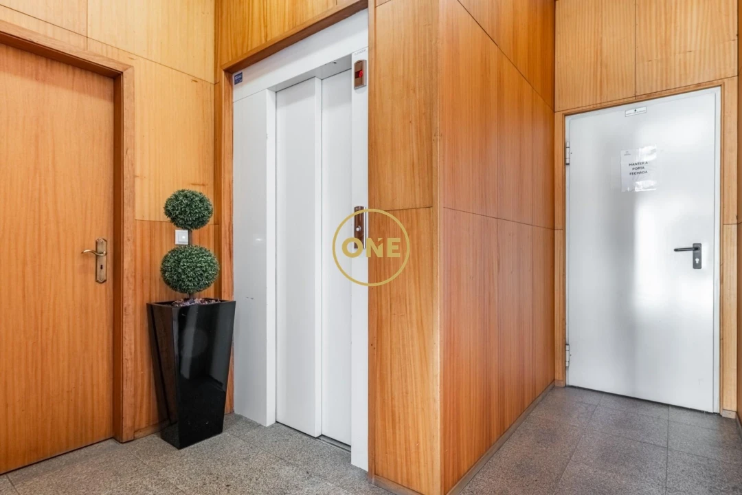 Apartamento T2 para Venda em Passos Foto 18