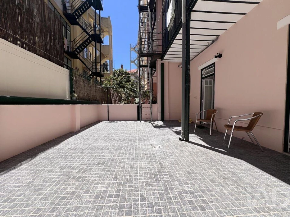 Apartamento T5 para Venda em Arroios Foto 3