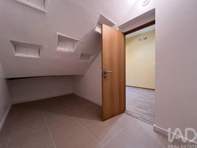 Apartamento T5 para Venda em Arroios Foto 23
