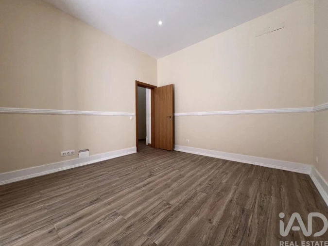 Apartamento T5 para Venda em Arroios Foto 14