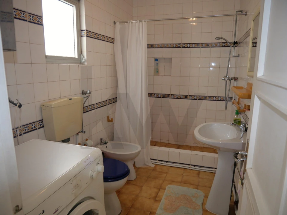 Moradia T4 para Venda em Estômbar e Parchal Foto 17