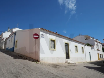 Moradia T4 para Venda em Estômbar e Parchal