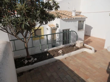 Moradia T4 para Venda em Estômbar e Parchal