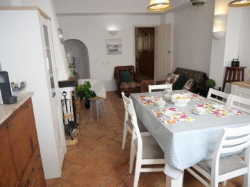 Moradia T4 para Venda em Estômbar e Parchal