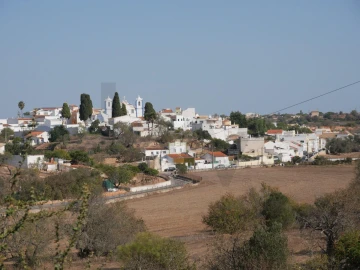 Moradia T4 para Venda em Estômbar e Parchal