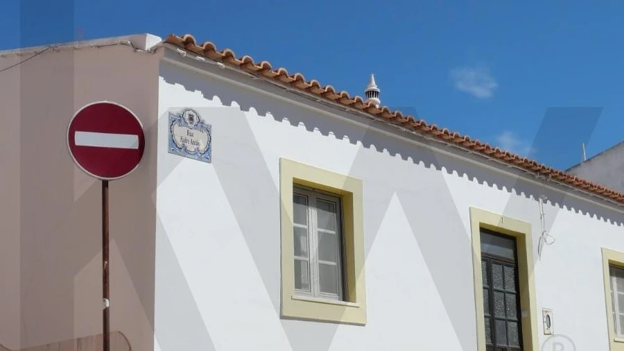 Moradia T4 para Venda em Estômbar e Parchal