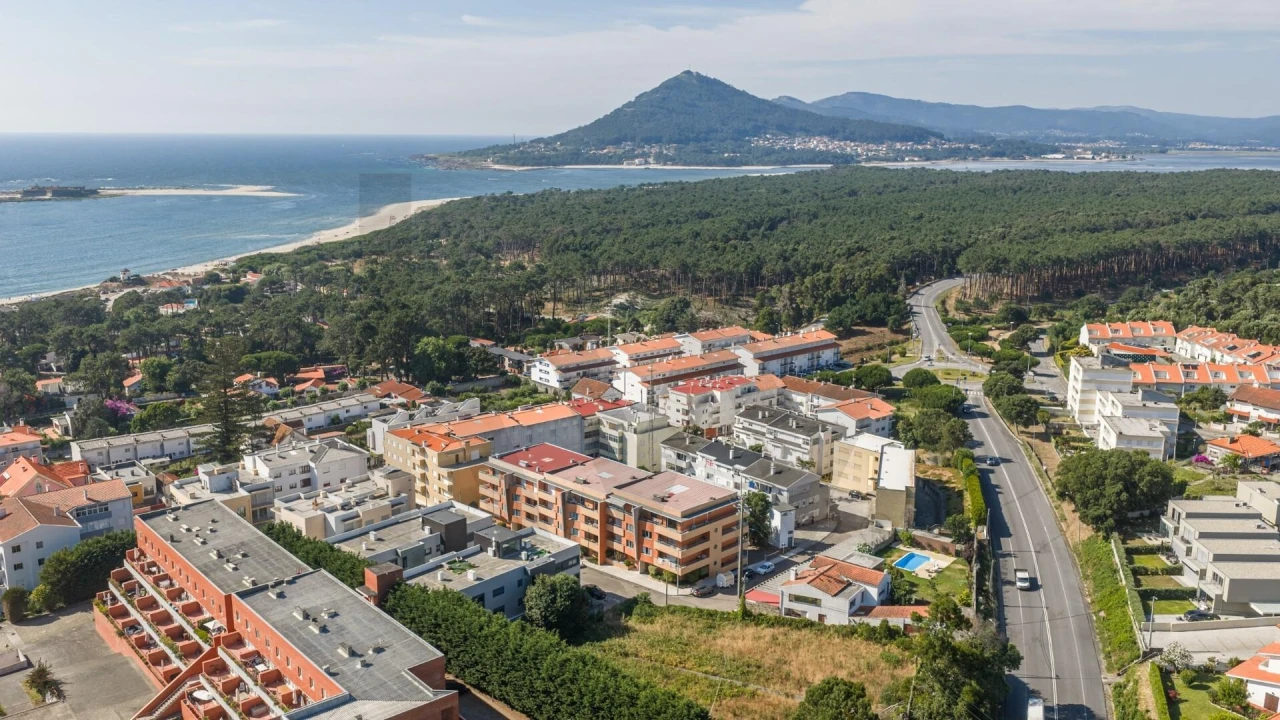 Apartamento T3 para Venda em Moledo e Cristelo Foto 28