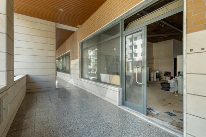Loja para Arrendamento em Ramada e Caneças