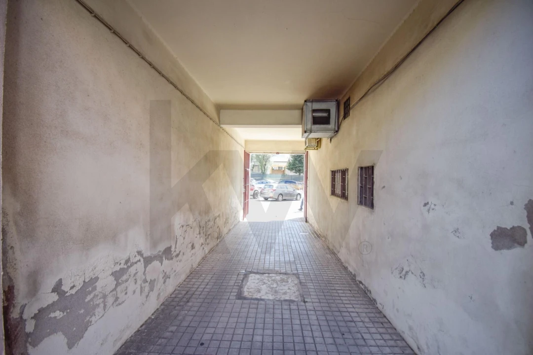 Prédio para Venda em Alvalade Foto 11