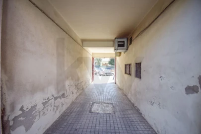 Prédio para Venda em Alvalade