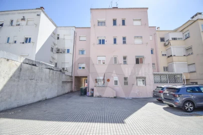 Prédio para Venda em Alvalade