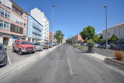 Prédio para Venda em Alvalade