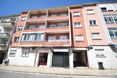 Prédio para Venda em Alvalade