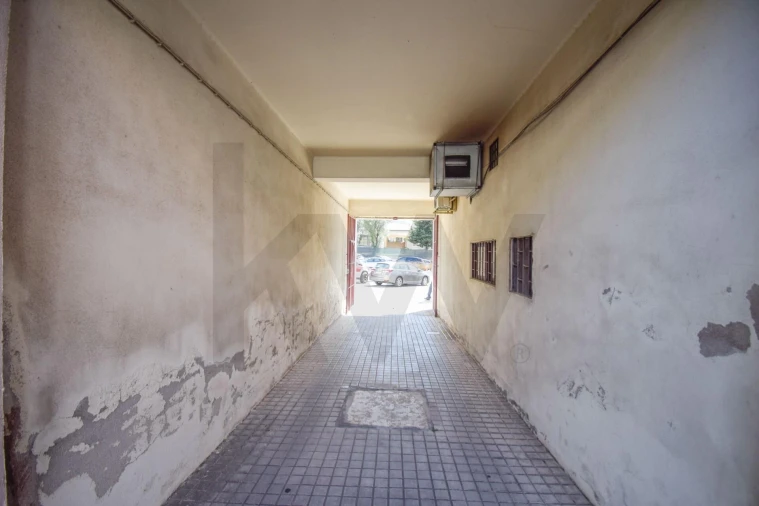 Prédio para Venda em Alvalade Foto 11