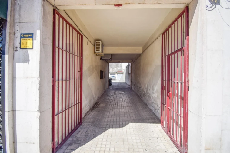 Prédio para Venda em Alvalade Foto 7