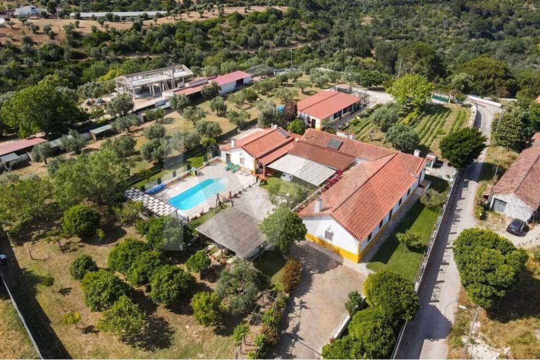 Moradia T6 para Venda em Povoa da Isenta Foto 9