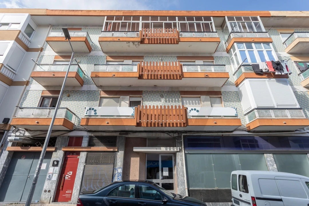 Apartamento T2 para Venda em Algueirão-Mem Martins Foto 1