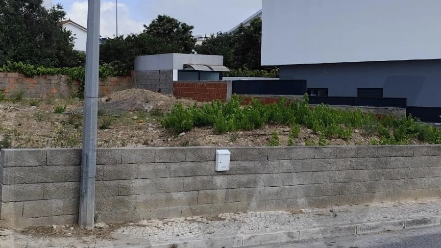 Terreno para Venda em São Domingos de Rana