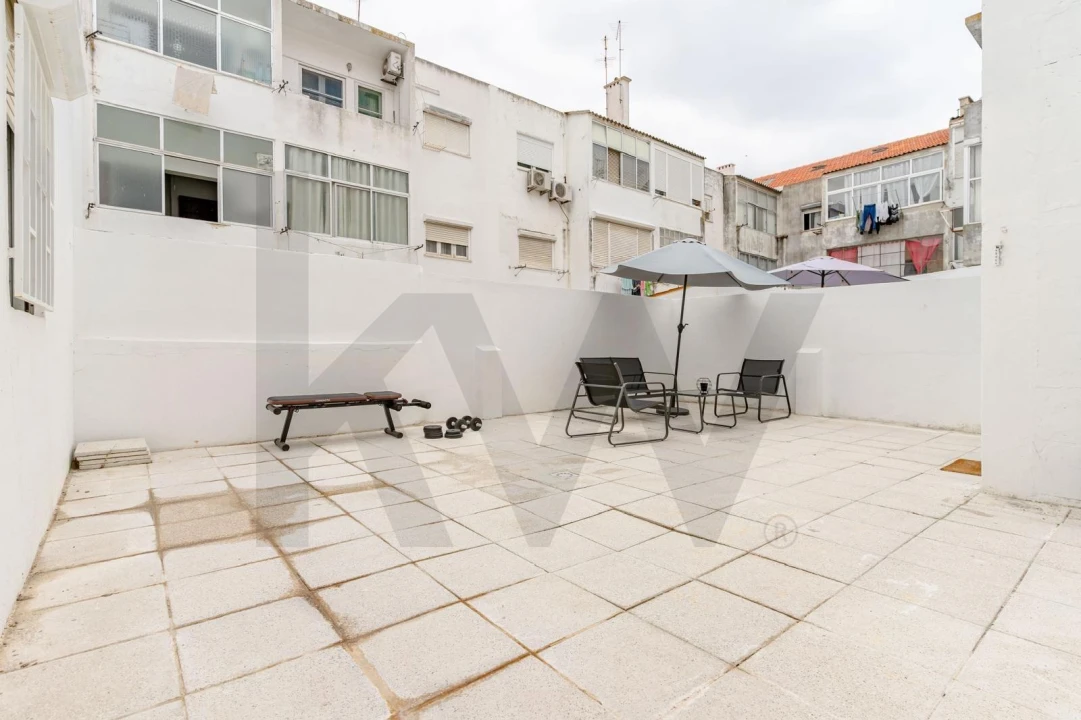 Apartamento T2 para Venda em Moita Foto 31