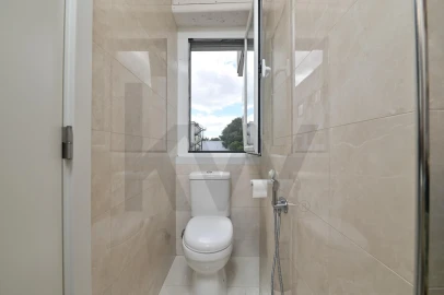 Apartamento T2 para Arrendamento em Alvalade