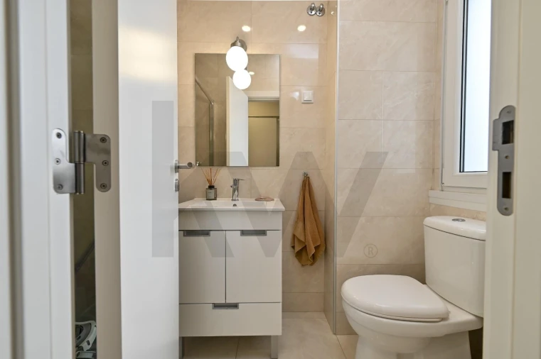 Apartamento T2 para Arrendamento em Alvalade Foto 18